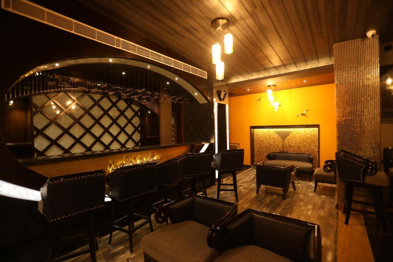 ורנאסי The Pinnacle Inn Sarnath מראה חיצוני תמונה
